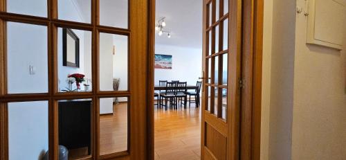 Modern 3 Bed Flat - Beaches, Expo & City Fun - Your Gateway to Lisbon