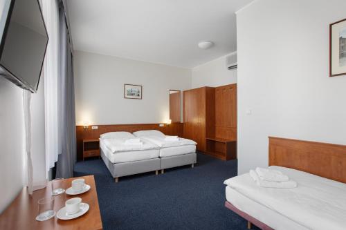Triple Room image 6