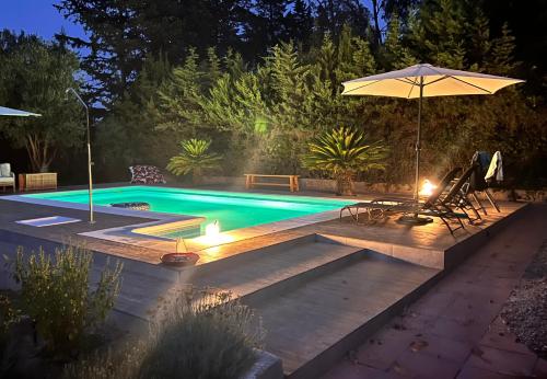 สระว่ายน้ำ, Abajo Stijlvol appartement met zwembad en tuin in คอสตาเดลาลูซ (คาดิซ)