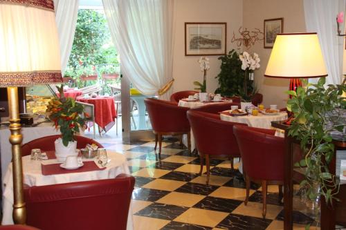 Hotel Regit - image 2