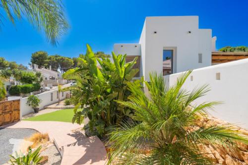 Villa with Private Pool image 10