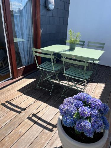 Charming Primrose Hill Rooftop Duplex - image 11