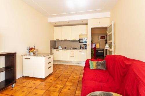 LE CAPITOL 2 AP4421 By Riviera Holiday Homes - image 3