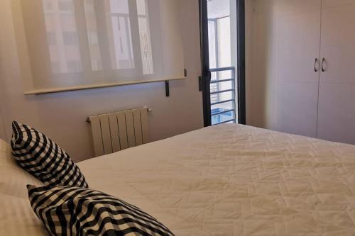 Cozy apartment with pool and private parking - Coruña, Madrid (photo 7)