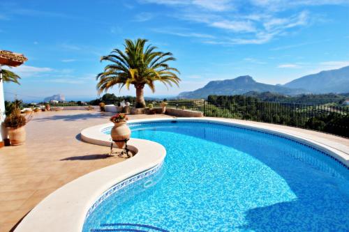 Finca Fantaxat - holiday home with private pool and panoramic views in Benissa gîte à louer Benimallunt