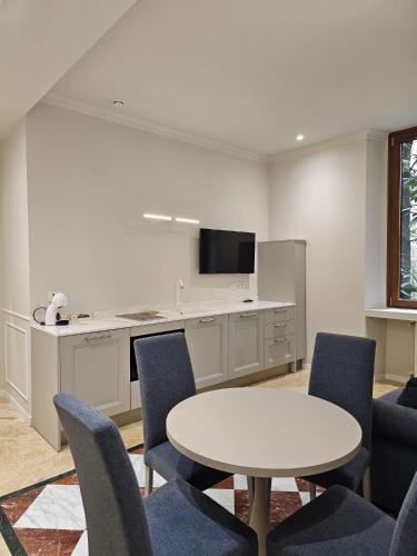 Andreola Central Hotel, Milan (photo 11)