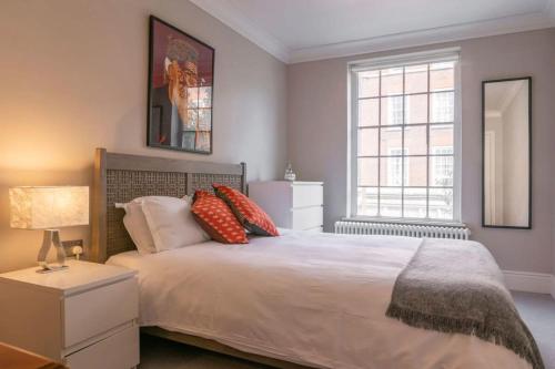 A Regal Abode - Marylebone - by Frankie Says - image 12