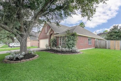 Fully Furnished Ranch Style Home Close To Houston in Pearland, USA