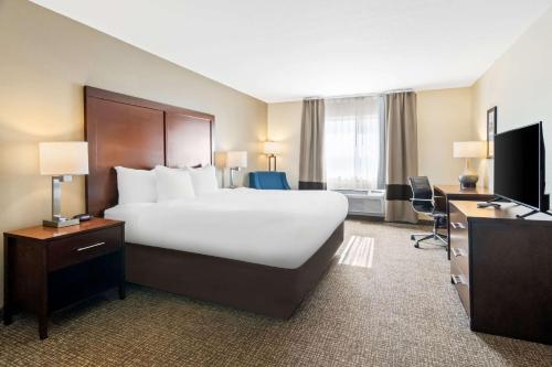 Comfort Inn Hebron-Lowell Area - image 6
