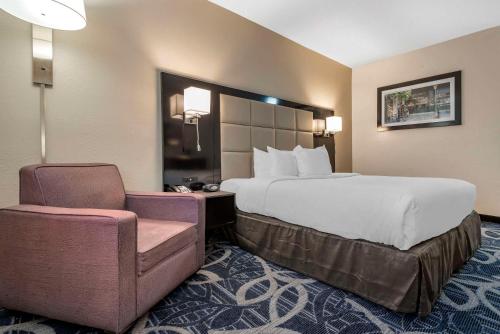 1 queen bed