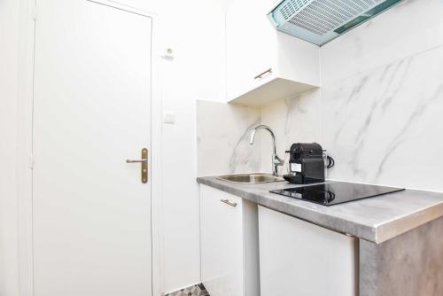 Comfortable studio – 2 rooms – Voltaire