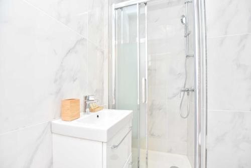 Comfortable studio – 2 rooms – Voltaire - image 6