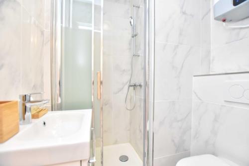 Comfortable studio – 2 rooms – Voltaire - image 7