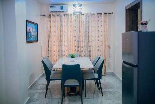 Serviced 3Bed Duplex in Oba Akinyele Street, off Rotimi Williams, Bodija, Ibadan (zdjęcie 6)