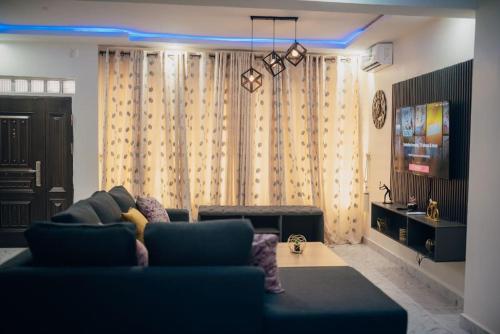 Serviced 3Bed Duplex in Oba Akinyele Street, off Rotimi Williams, Bodija, Ibadan (zdjęcie 10)