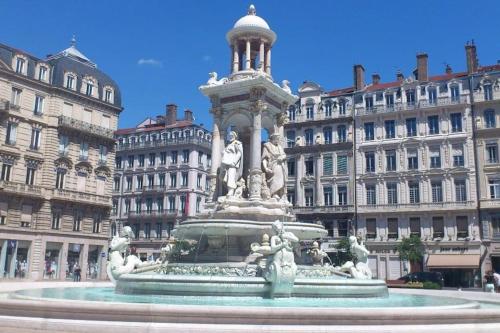 Joli studio chaleureux proche Bellecour, Lyon (photo 10)