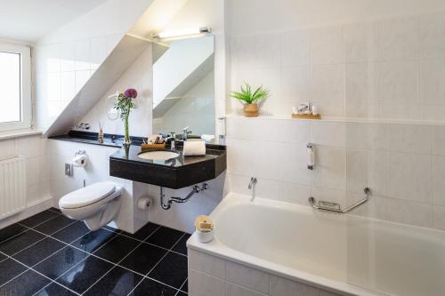 Star-Apart Hansa Hotel - image 12