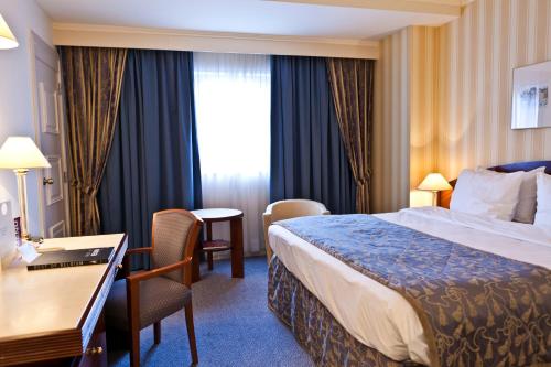 room detail thumbnail 0