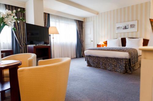 Hotel Le Châtelain - image 4