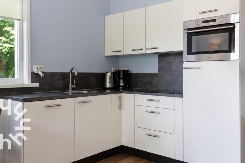 кухня, OV072 Exklusives 4P-Ferienhaus in bester Lage in Giethoorn in Гісорн