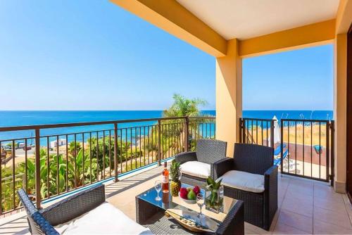 Instalaciones, Mermaid Villa in Pomos