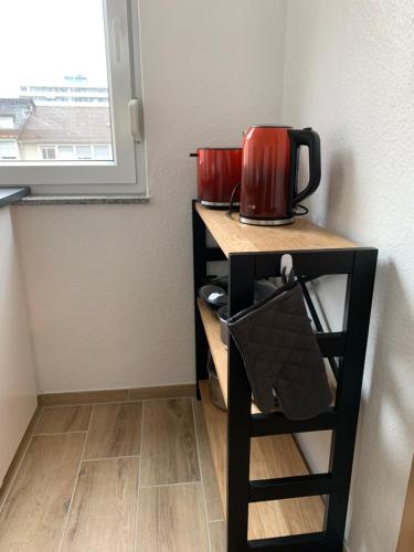 HMS16 - 1 Zimmer Apartment I Downtown I ab 5 Nächte I S-Bahn I Mercedes Benz I Balkon I Küche I Bad, Sindelfingen (zdjęcie 7)