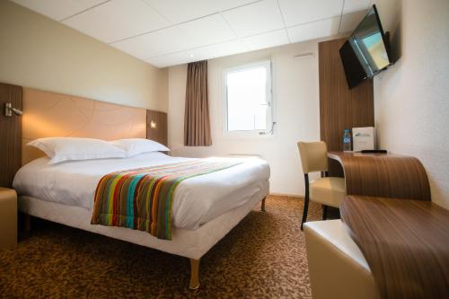 1 queen bed