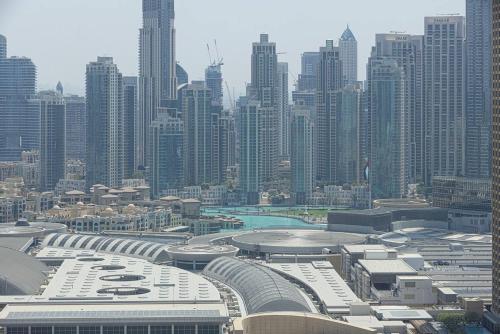 Burj Khalifa View - HighFloor - Dubai Mall Access - image 14
