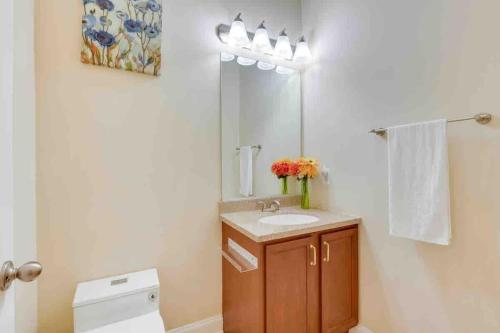EuroStyleLiving at John Hopkins Hospital and Downtown Baltimore in Baltimore, USA