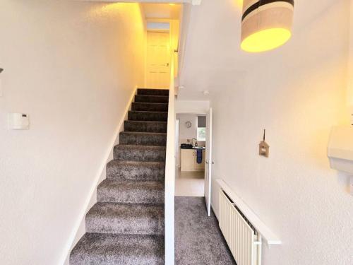 Attractive 4 bedroom entire house in Nottingham in Stapleford