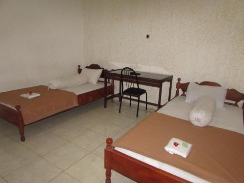 Hotel Singasari Room Type - Twin Room