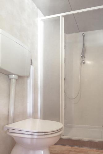 Camping Homes Mon Perin - Accommodation - Bale