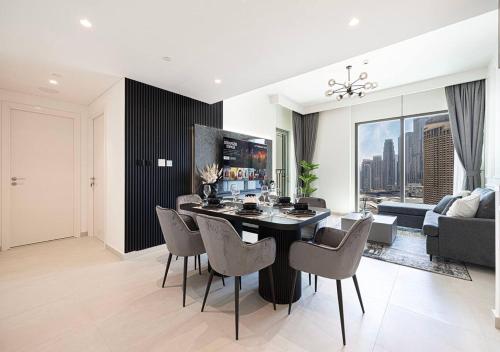 Burj Khalifa View - LUXE 2BR - Dubai Mall Access - main image