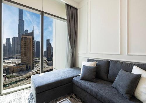 Burj Khalifa View - LUXE 2BR - Dubai Mall Access - image 9