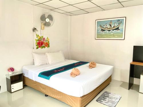 JJ karon beach hotel