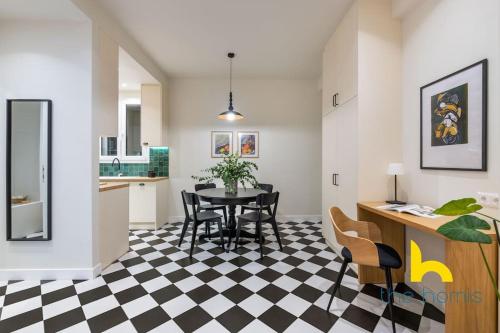 Chic Athens Retreat Near Acropolis, Metro & MoMa! 1, Atene (foto 6)