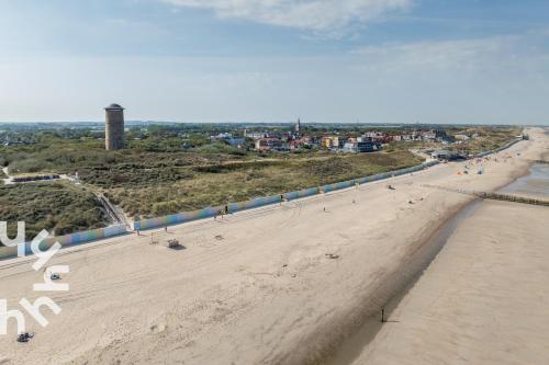 Luxe Tinyhouse Domburg, midden in het centrum en toch rustig gelegen in 棟堡