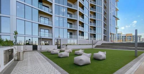 Beautiful Studio in Nad Al Sheba Dubai - image 13