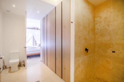 Luxury 1BR + Flex + Heated Rooftop Pool in Soho PV - image 4