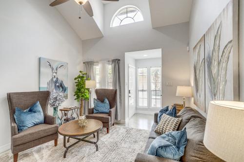 Houston Retreat with Smart TVs Walk to Golf Course! in Klein