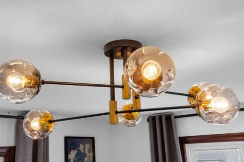 Renovated 6BR 2BA AC home and Game Room in Atlantic City, USA