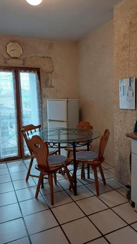 Appartement chaleureux dans une maison en pierre 5