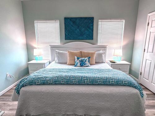 Eye-catching Property w/ Picturesque Coastal Views