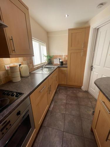 Konyha, Amazing Cottage In Delightful Madingley Village - Cambridge Homehost in Madingley