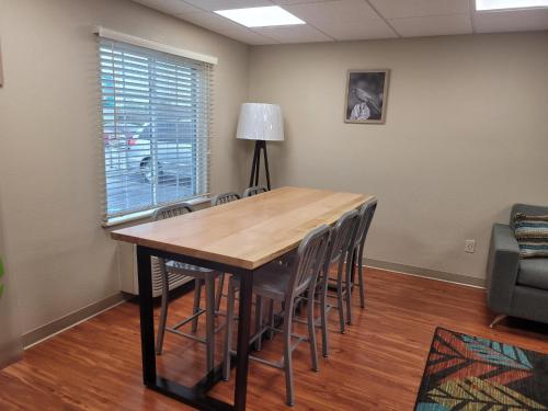 ล็อบบี้, WoodSpring Suites Louisville Clarksville in คลาร์กสวิวลล์ (IN)