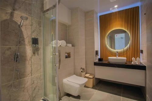 room detail thumbnail 2