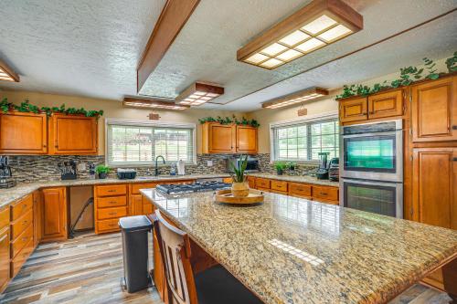 Onalaska Home with Game Room, Sunroom and Lake View! in Blanchard, USA