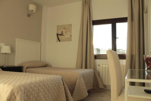 2 twin beds