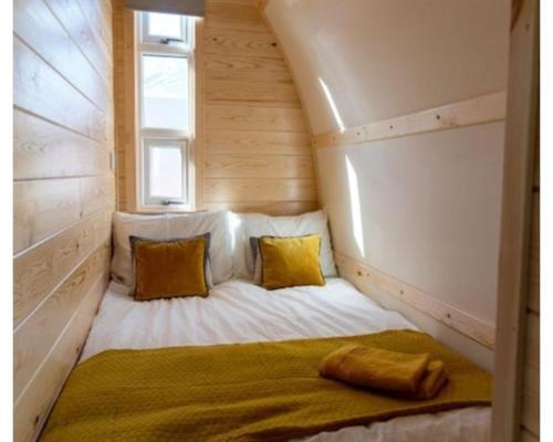 1 double bed, 2 sofa beds
