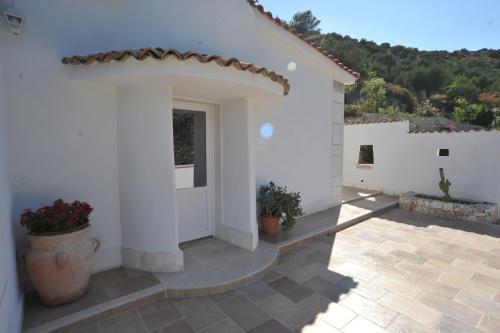 3 bedrooms, 4 beds